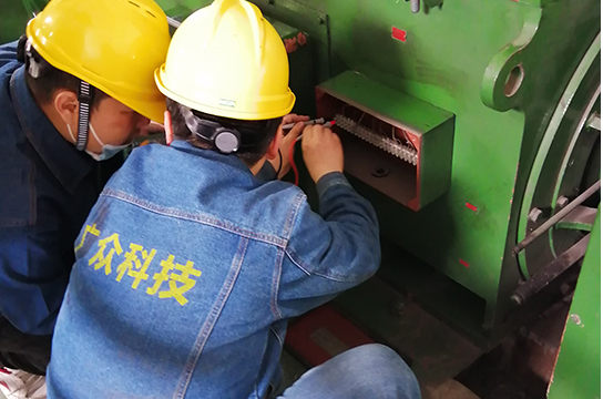 廣眾電動(dòng)機(jī)主要軸承溫度及振動(dòng)監(jiān)測裝置 硯峽鄉(xiāng)煤礦安裝中