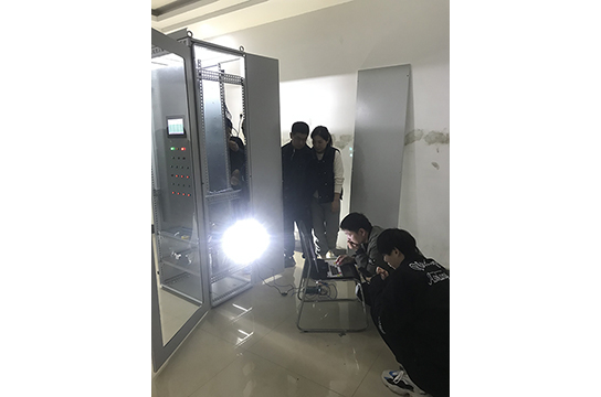 立柜式空壓機(jī)無(wú)人值守在線監(jiān)控系統(tǒng)主機(jī)發(fā)往山西