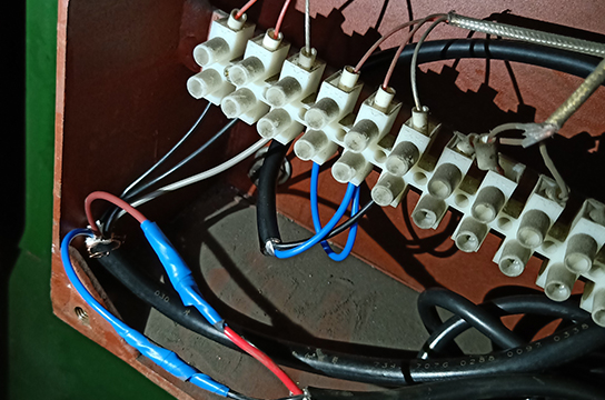 電動機軸承溫度振動監(jiān)測裝置如何選擇：鄭州廣眾