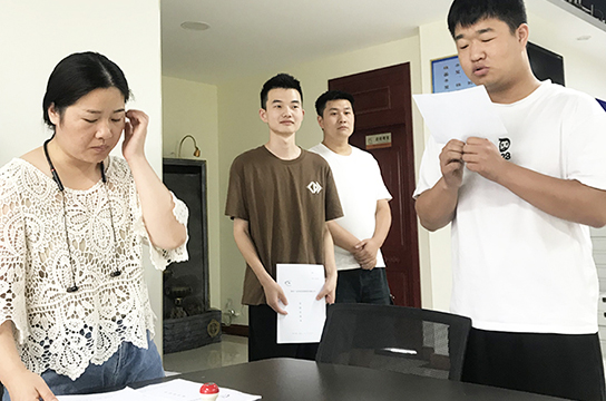 鄭州廣眾科技技術(shù)部舉行新員工入職儀式