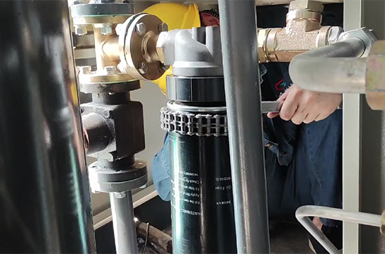 看ZBK380空壓機斷油保護裝置安裝現(xiàn)場