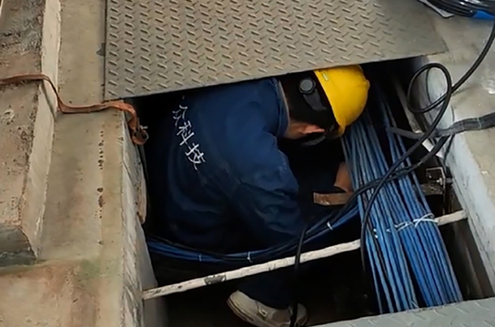 廣眾工程師再赴長治高河礦安裝ZBK380型空壓機(jī)斷油保護(hù)裝置