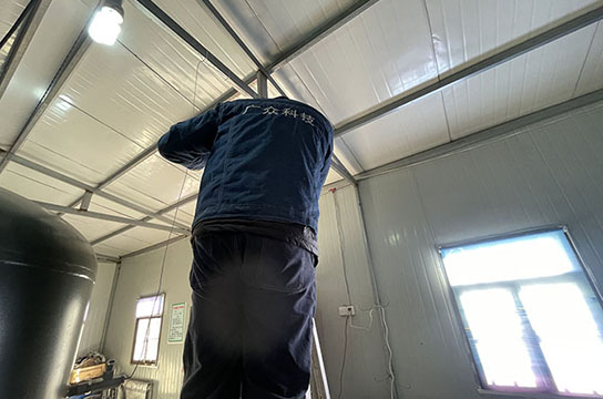 在甘肅安裝一拖二KZB-3型空壓機(jī)風(fēng)包超溫保護(hù)裝置